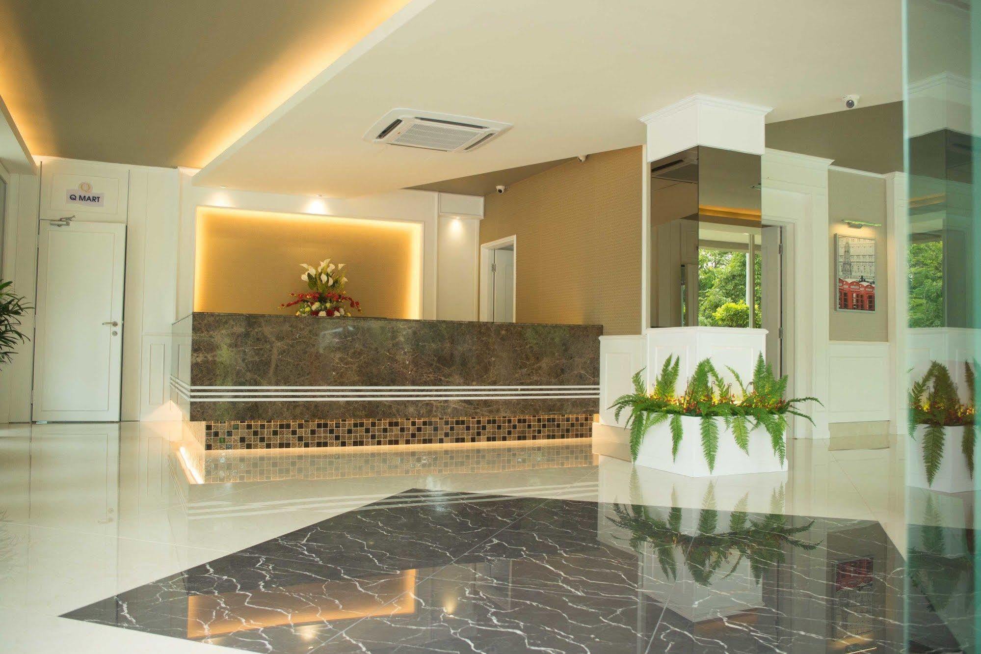Qlassic Hotel Sepang Exteriér fotografie